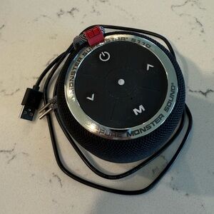 Monster S110 Portable Bluetooth Speaker